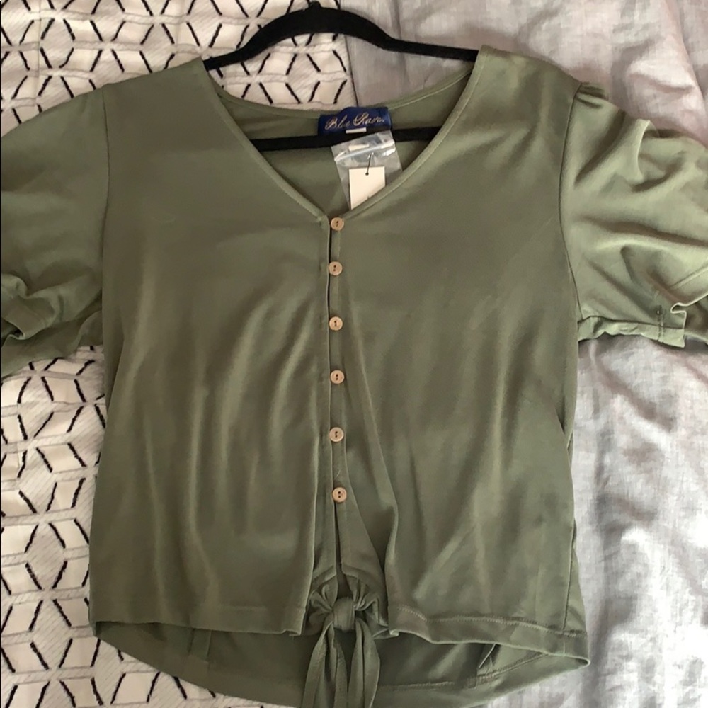 Francescas flowy cute going out shirt